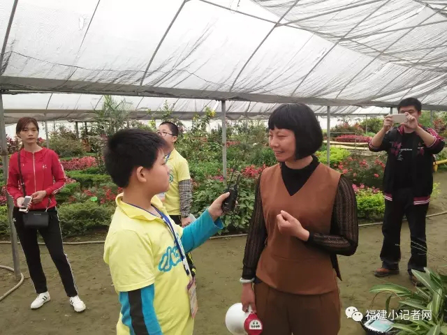 【圍觀】福建小記者走進(jìn)農(nóng)場(chǎng)體驗(yàn)農(nóng)耕樂趣 【圍觀】福建小記者走進(jìn)農(nóng)場(chǎng)體驗(yàn)農(nóng)耕樂趣