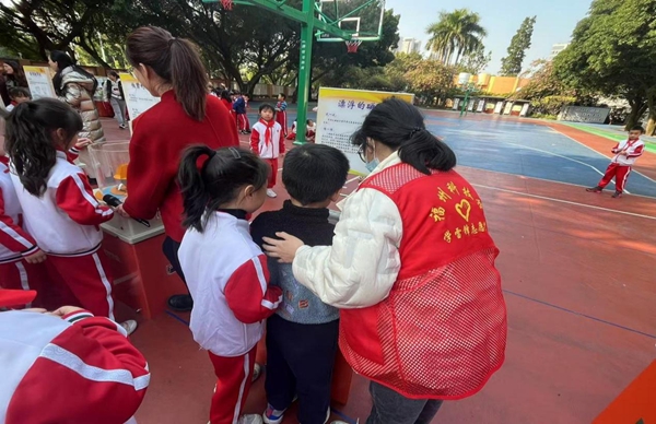 科普大篷車走進烏山小學