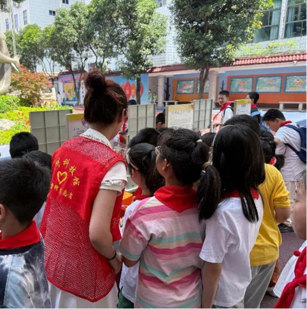 體驗·創(chuàng)新·成長——福州科技館科普大篷車走進(jìn)福州市群眾路小學(xué)