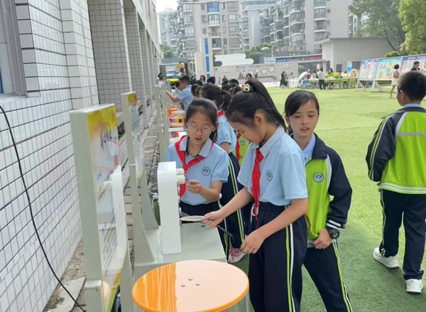“少年逐光，探秘?zé)o限”——臺(tái)江第二實(shí)驗(yàn)小學(xué)相約福州科技館共探科學(xué)秘境