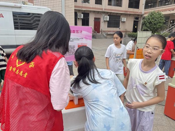 “智享長(zhǎng)樂科普月，解鎖科學(xué)新答案”——長(zhǎng)樂區(qū)洞江小學(xué)迎來奇妙科普之旅