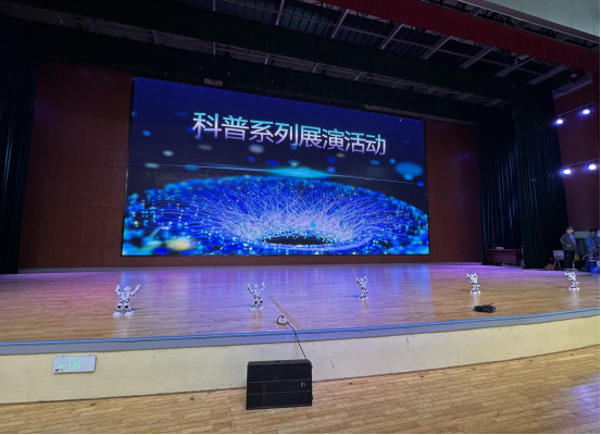 文筆生輝·山?？苿?chuàng)——福州科技館科普大篷車進連江文筆中學