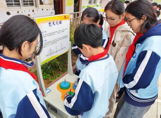 流動科普潤校園 科學探索啟新知  ——福州科技館科普大篷車走進福清市東瀚大坵小學