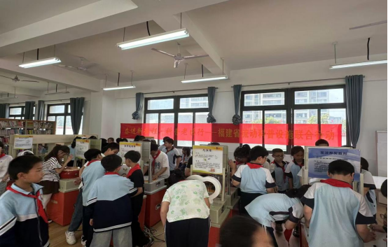 點亮科學夢想 播撒創(chuàng)新種子——福州科技館科普大篷車走進福清占澤中心小學