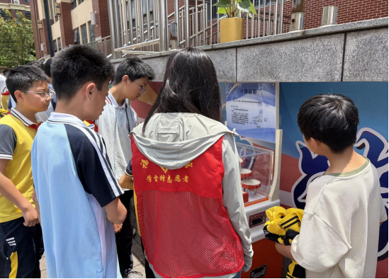 追風(fēng)向新 智創(chuàng)未來——福州科技館科普大篷車助力連江一中貴安分校首屆科技節(jié)