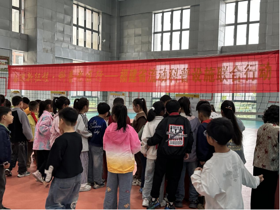 科技魅力零距離——福州科技館科普大篷車駛?cè)敫Ｇ搴？谥行男W(xué)
