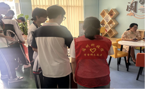 零距離觸摸科學 榫卯間激發(fā)匠心 科普大篷車走進閩清職業(yè)中專學校 零距離觸摸科學 榫卯間激發(fā)匠心 科普大篷車走進閩清職業(yè)中專學校