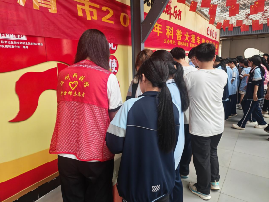 智趣科普進(jìn)校園 科創(chuàng)筑夢向未來   ——福州科技館科普大篷車駛?cè)敫Ｇ迨旋執(zhí)锍跫壷袑W(xué)