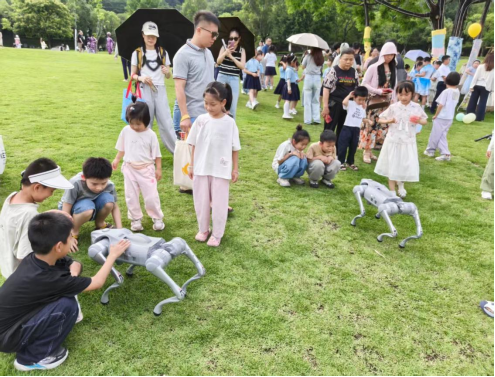 科普潤童心 科技伴六一 ——福州科技館開展科普進公園惠民活動