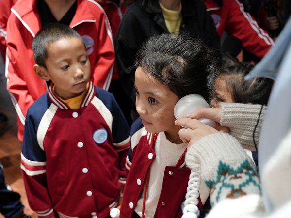 活動(dòng)手記 | 西藏先心病患兒及家屬參觀福州科技館