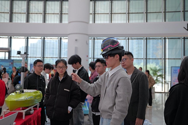 “智匯青春！創(chuàng)享未來” 第十五屆在榕高校大學(xué)生科學(xué)藝術(shù)展演頒獎典禮圓滿落幕