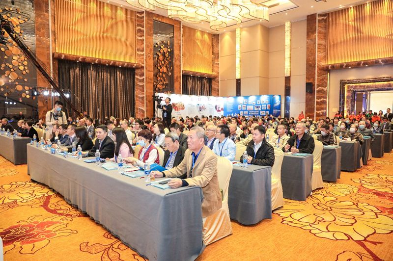 這場(chǎng)吸引了200萬(wàn)人在線(xiàn)觀看的大會(huì)，都說(shuō)了些什么？