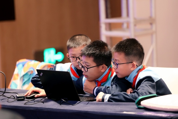 福州隊(duì)參加省青少年科學(xué)影像節(jié)展映展評活動(dòng) 展現(xiàn)青少年科學(xué)探究成果