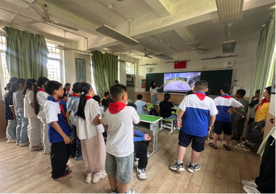 沉浸式科學浸潤山村校園 ——福州科技館科普大篷車赴晉安宦溪捷坂小學開展活動