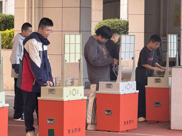 “科技萌芽，校園綻放”——福州市馬尾區(qū)三牧中學(xué)與科學(xué)的奇妙邂逅