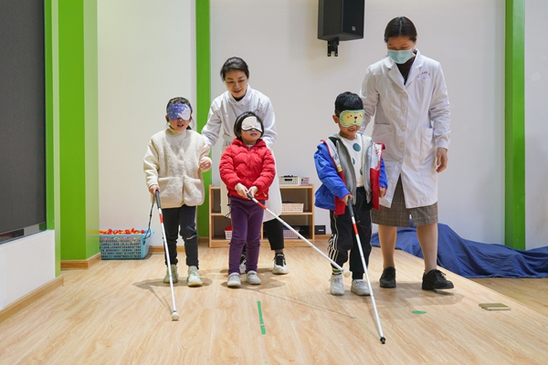 福州科技館眼健康分館開展近視防控宣傳教育月系列活動