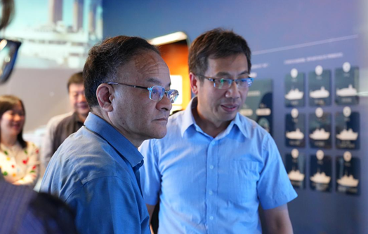 上?？萍拣^領導參觀調研福州科技館